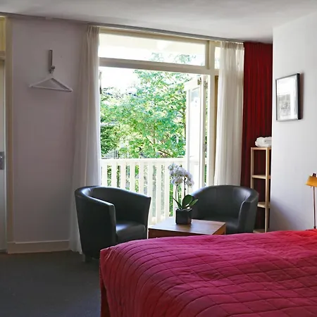 Ostade Bed & Breakfast